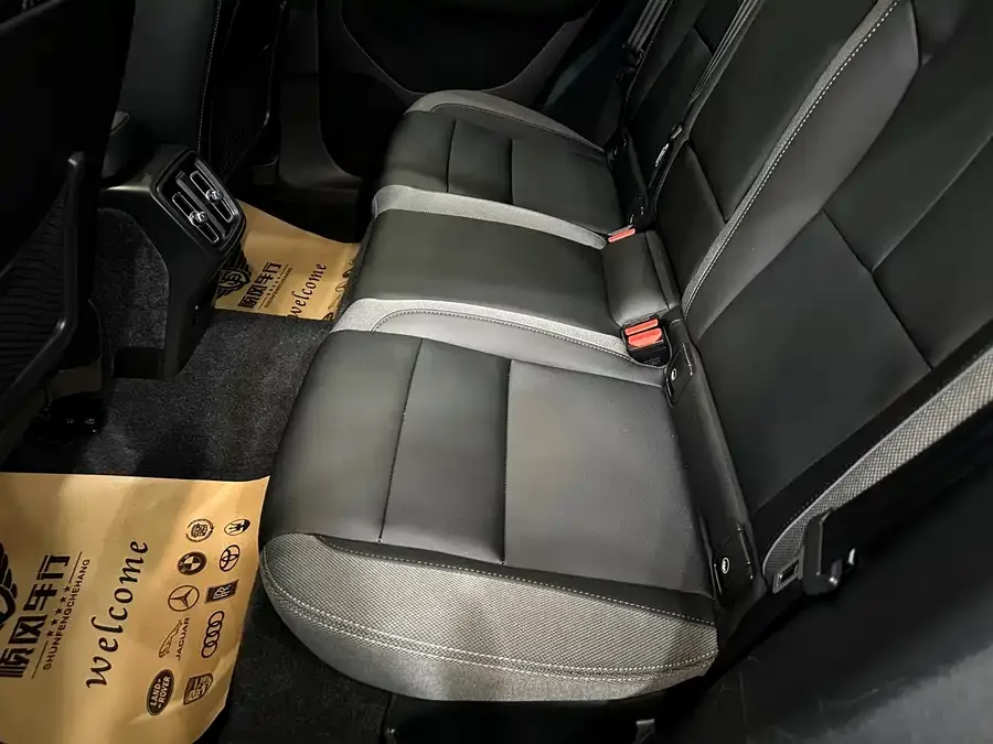 Volvo XC40 2023 B3 Zhiyuan Luxury Edition 2022 — миниатюра 3