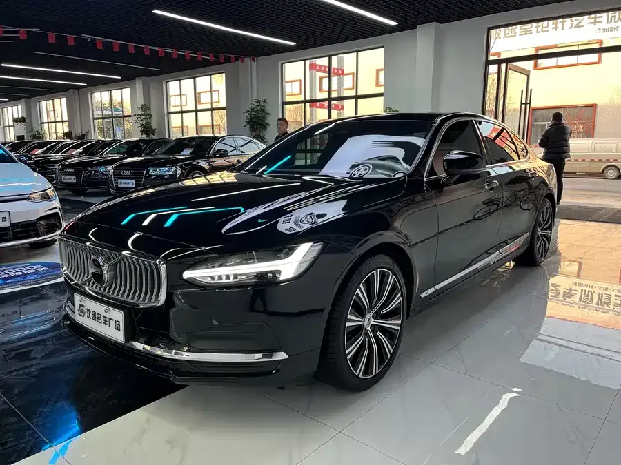 Volvo S90 2022