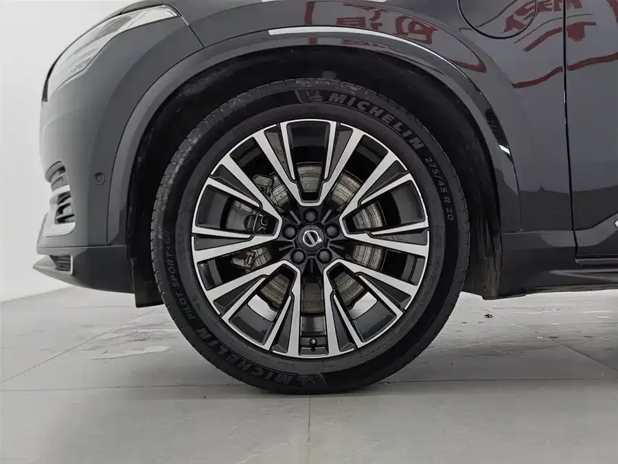 Volvo XC90 Plug-in Hybrid 2023 T8 RECHARGE Zhizun Luxury Edition 7 Seaters 2023 — миниатюра 5