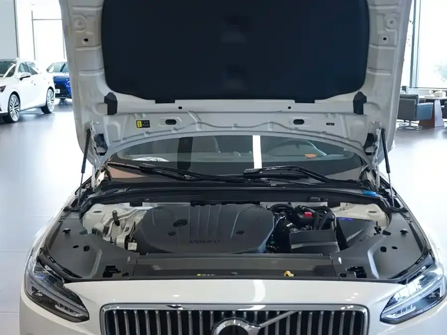Volvo S90 2023 B5 Smart Luxury Edition 2023 — миниатюра 2