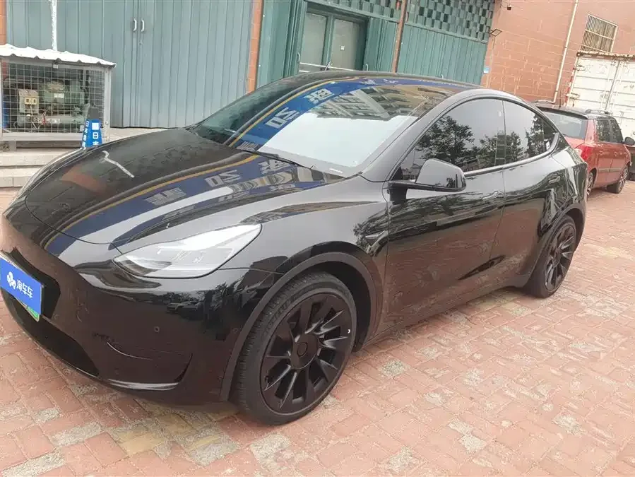 Tesla Model Y Model Y 2022 rear-wheel drive version 2023 — фото 1, купить с доставкой в Москву