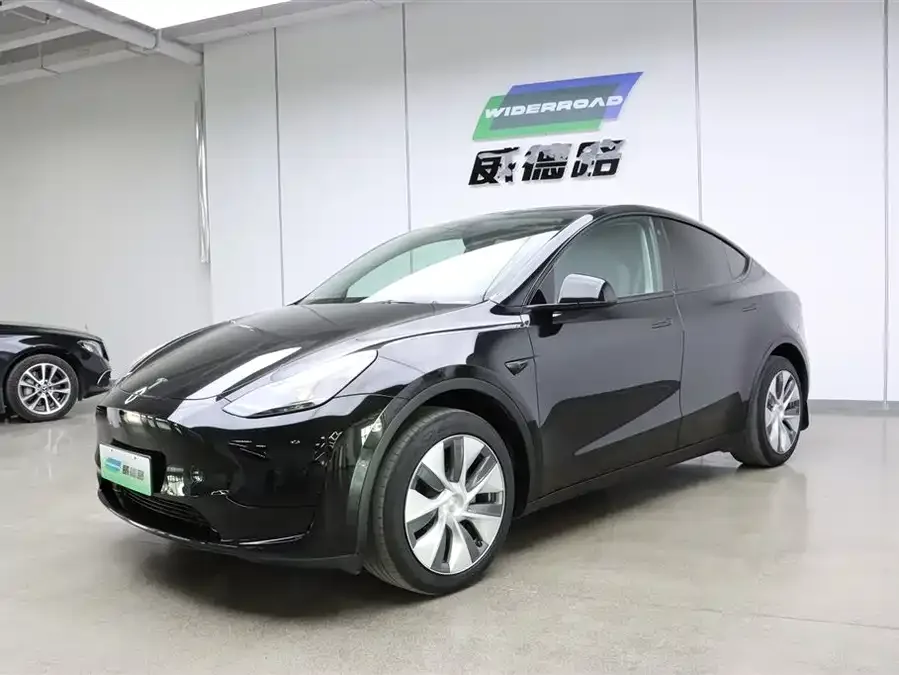 Tesla Model Y Model Y 2022 facelift rear-wheel drive version 2023 — фото 1, купить с доставкой в Москву