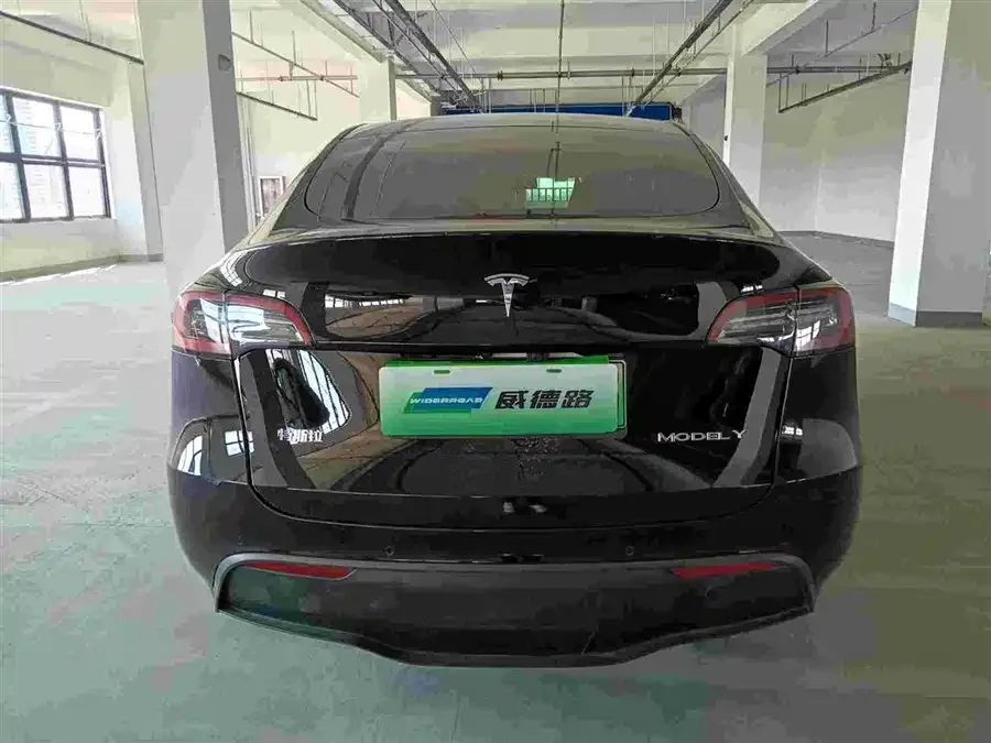 Tesla Model Y Model Y 2022 rear-wheel drive version 2022 — миниатюра 2