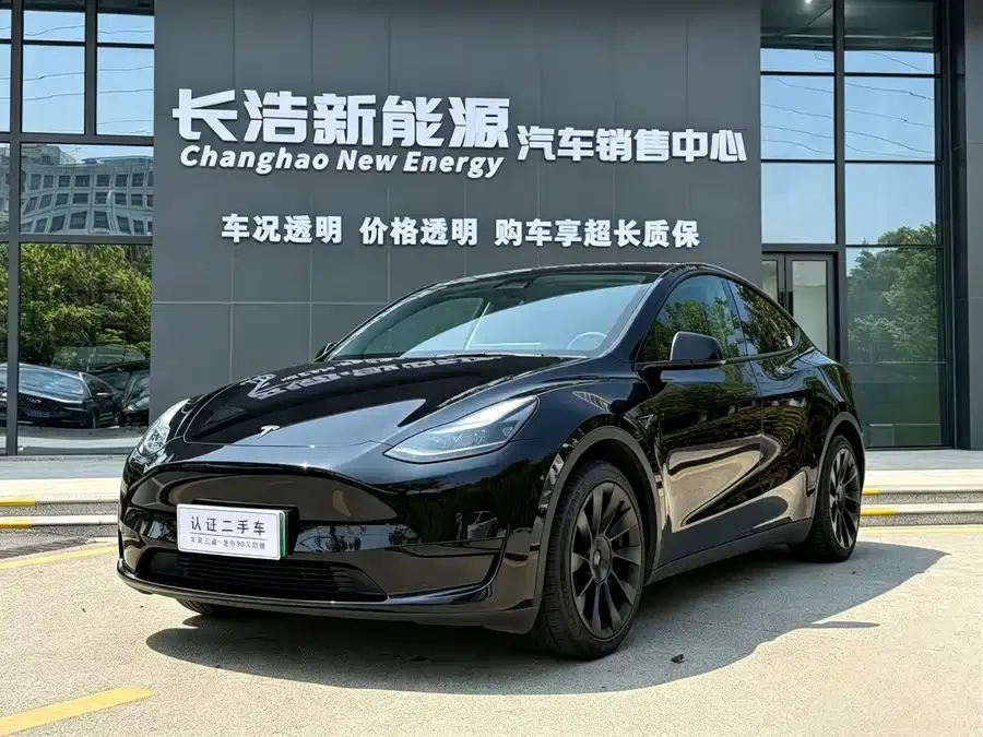 Tesla Model Y 2022