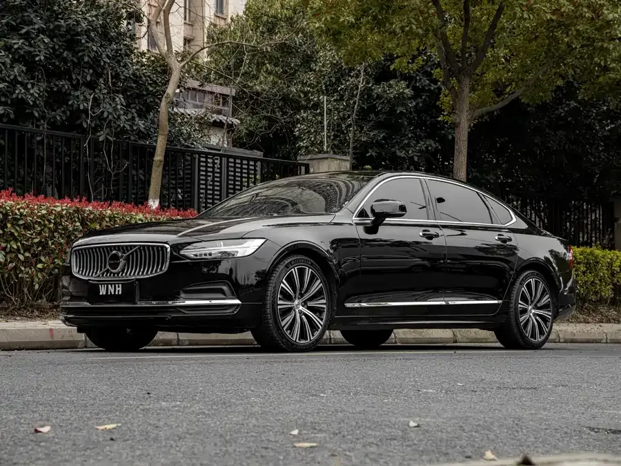 Volvo S90 2023 B5 Zhiyuan Luxury Edition 2023 — фото 1, купить с доставкой в Москву