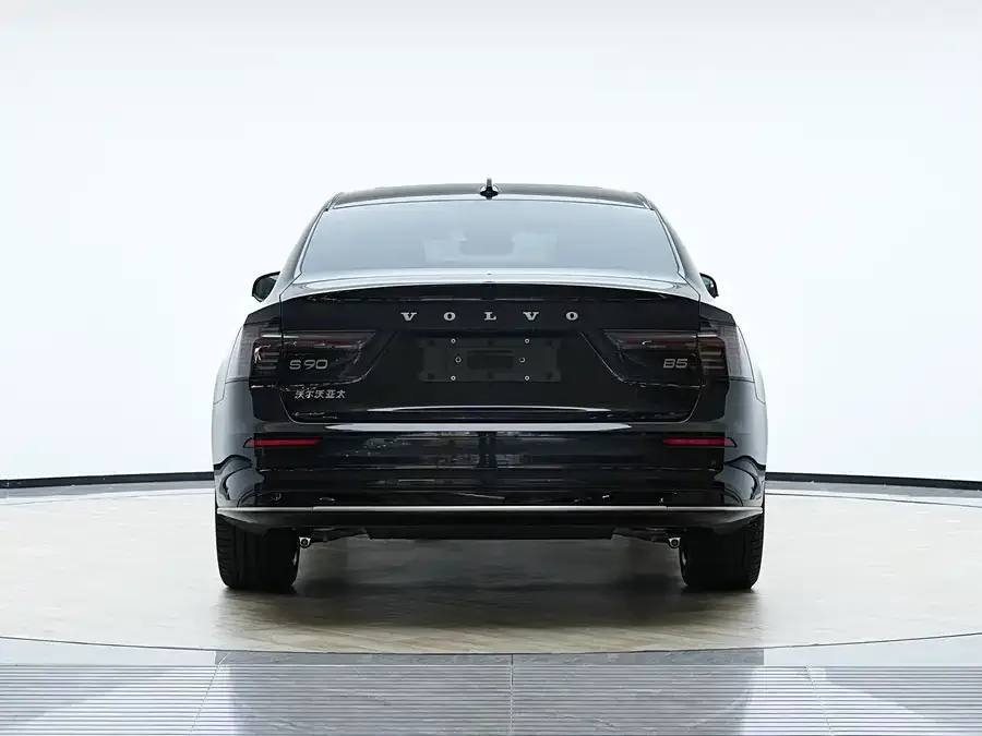 Volvo S90 2026 B5 Zhiyi Luxury Edition 2025 — миниатюра 2