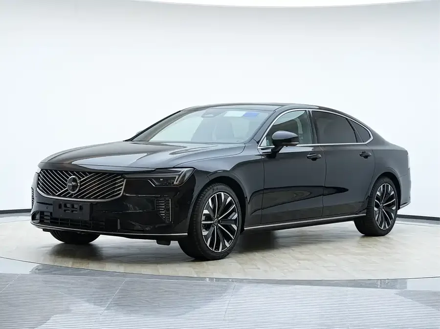 Volvo S90 2026 B5 Zhiyi Luxury Edition 2025 — фото 1, купить с доставкой в Москву