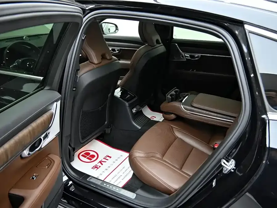 Volvo S90 plug-in hybrid Volvo S90 Plug-in Hybrid 2025 Plug-in Hybrid Four-wheel Drive Long-range Smart Luxury Edition 2024 — миниатюра 4