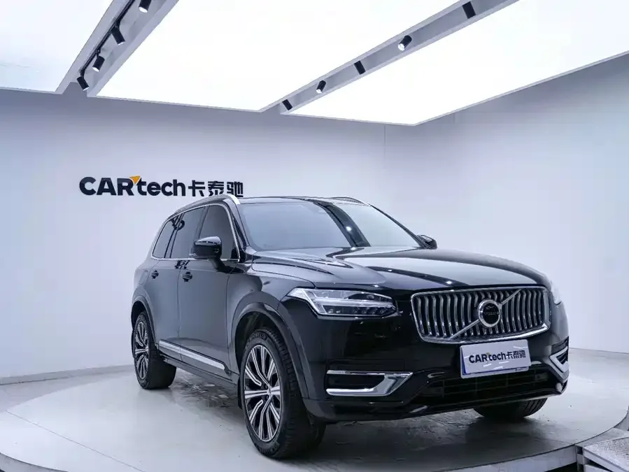 Volvo XC90 2024 B5 Smart Luxury Edition 5 Seaters 2023 — миниатюра 2