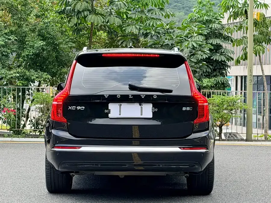 Volvo XC90 2023 B5 Zhixing Deluxe Edition 7-seater 2023 — миниатюра 2