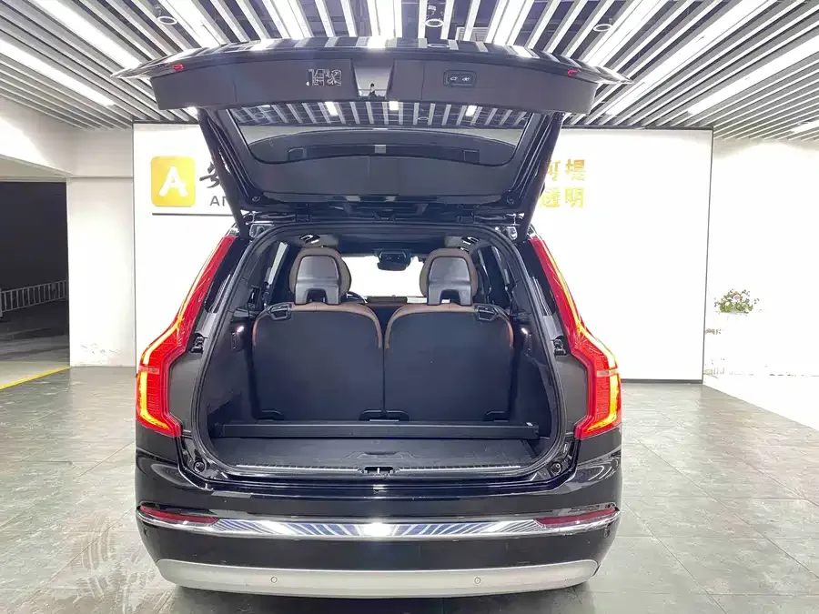 Volvo XC90 2022 B6 Zhiyi Luxury Edition 7-seater 2022 — миниатюра 2