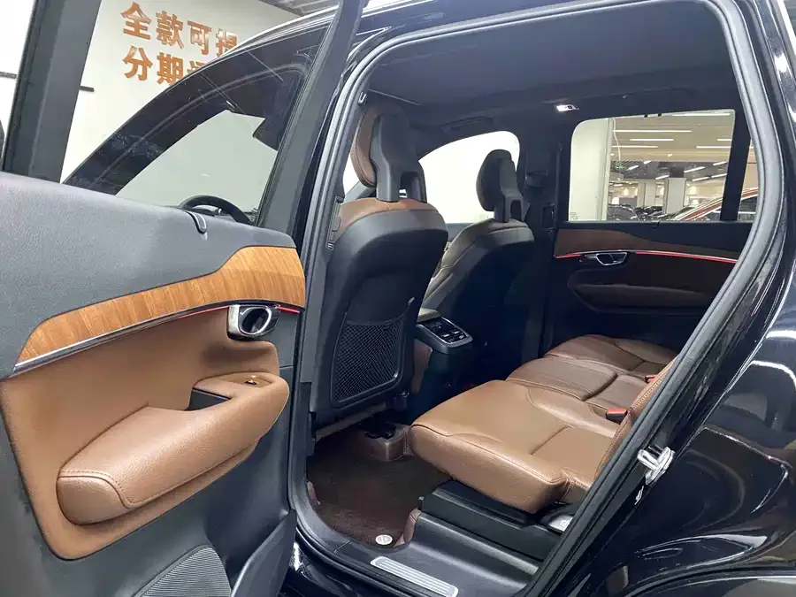 Volvo XC90 2022 B6 Zhiyi Luxury Edition 7-seater 2022 — миниатюра 3
