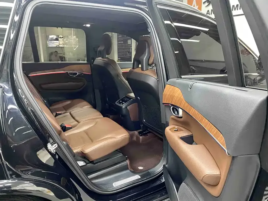 Volvo XC90 2022 B6 Zhiyi Luxury Edition 7-seater 2022 — миниатюра 4