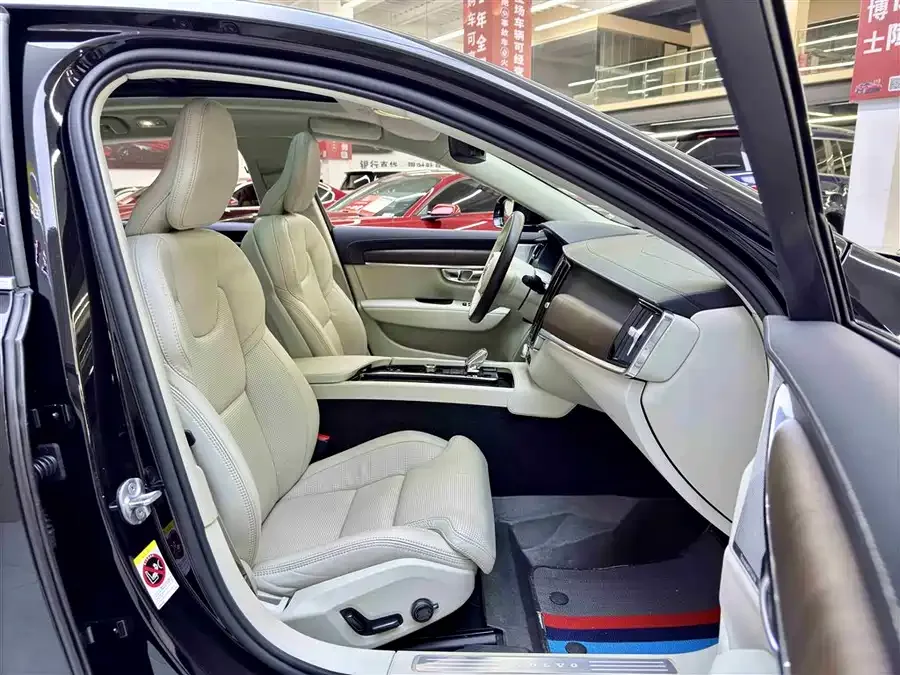 Volvo S90 2022 B5 Zhiya Luxury Edition 2022 — миниатюра 2