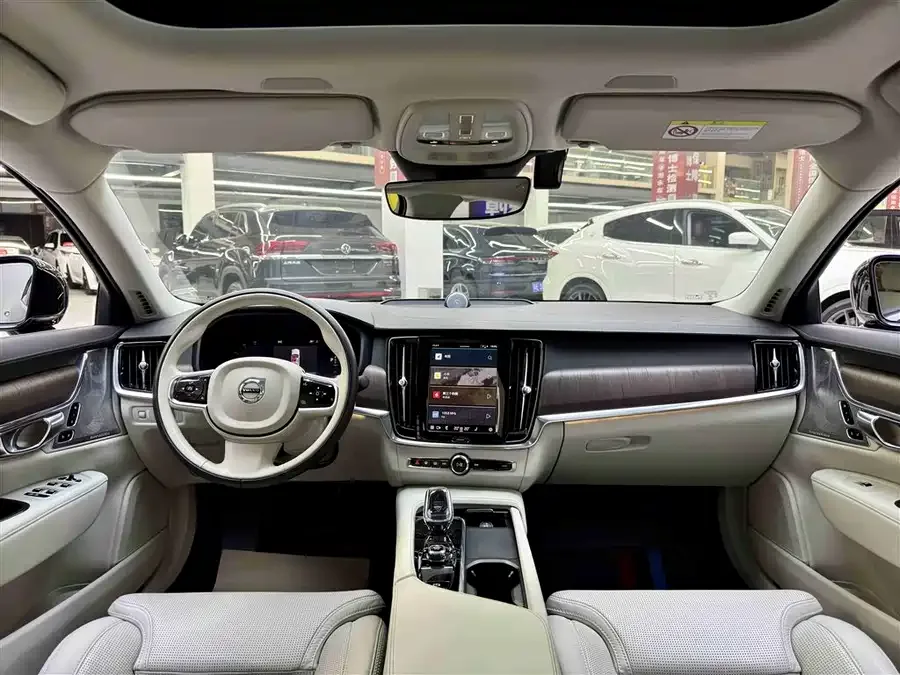 Volvo S90 2022 B5 Zhiya Luxury Edition 2022 — миниатюра 3