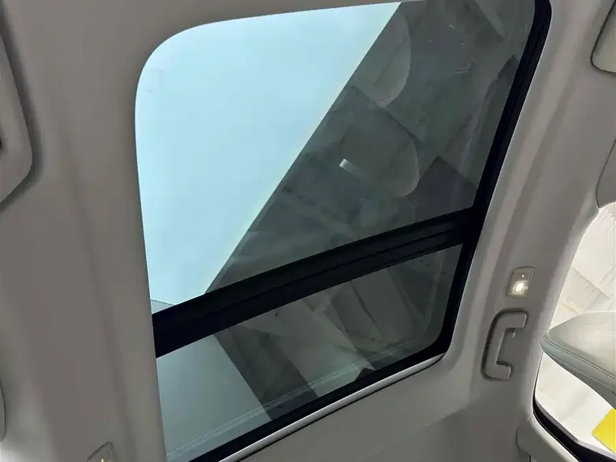 Volvo S90 2022 B5 Zhiya Luxury Edition 2022 — миниатюра 4