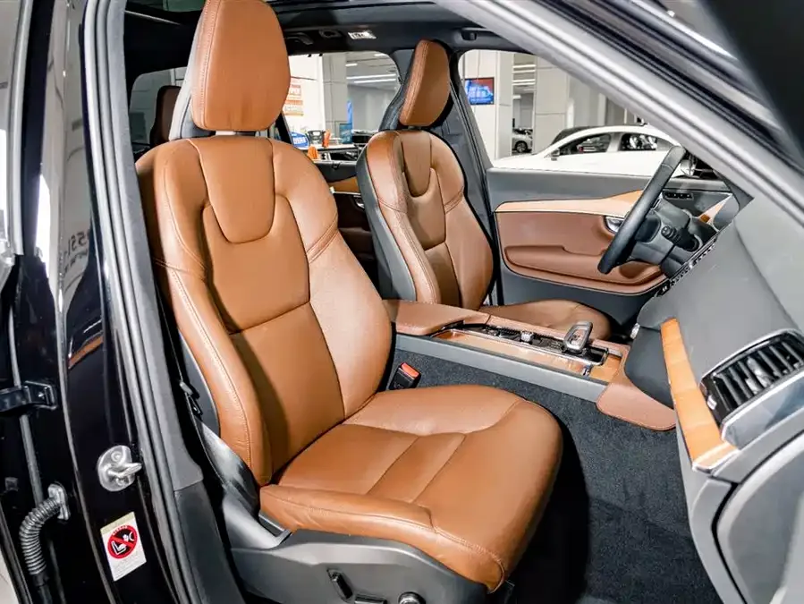 Volvo XC90 2022 B6 Zhiyi Luxury Edition 7-seater 2022 — миниатюра 5