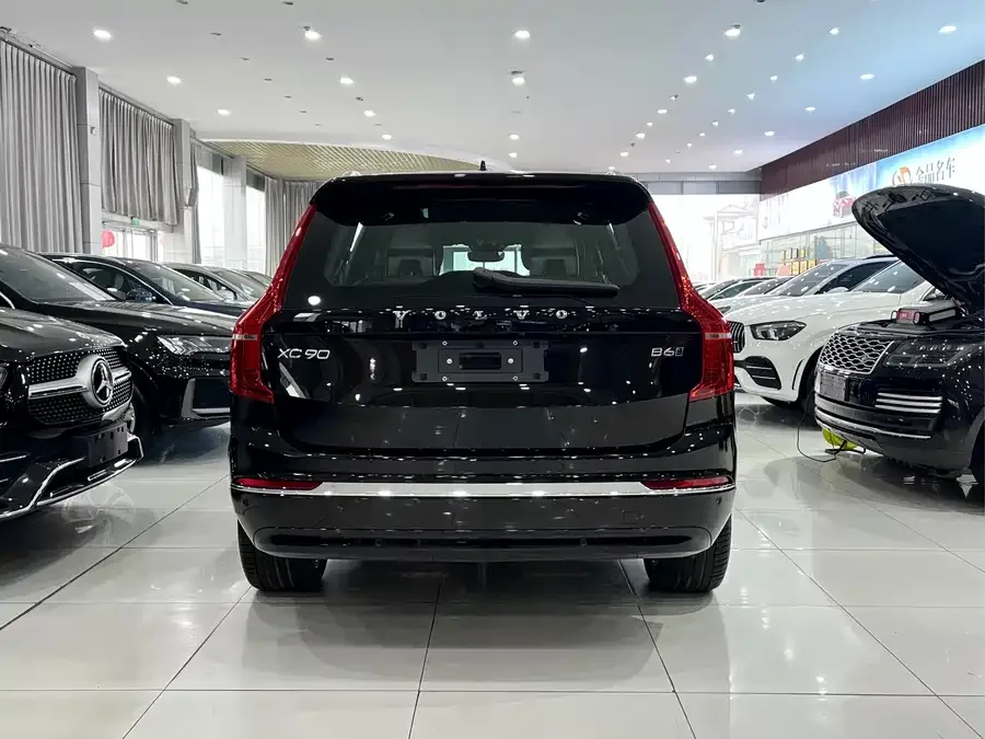 Volvo XC90 2024 B6 Zhiyi Luxury Edition 7 Seaters 2025 — миниатюра 2