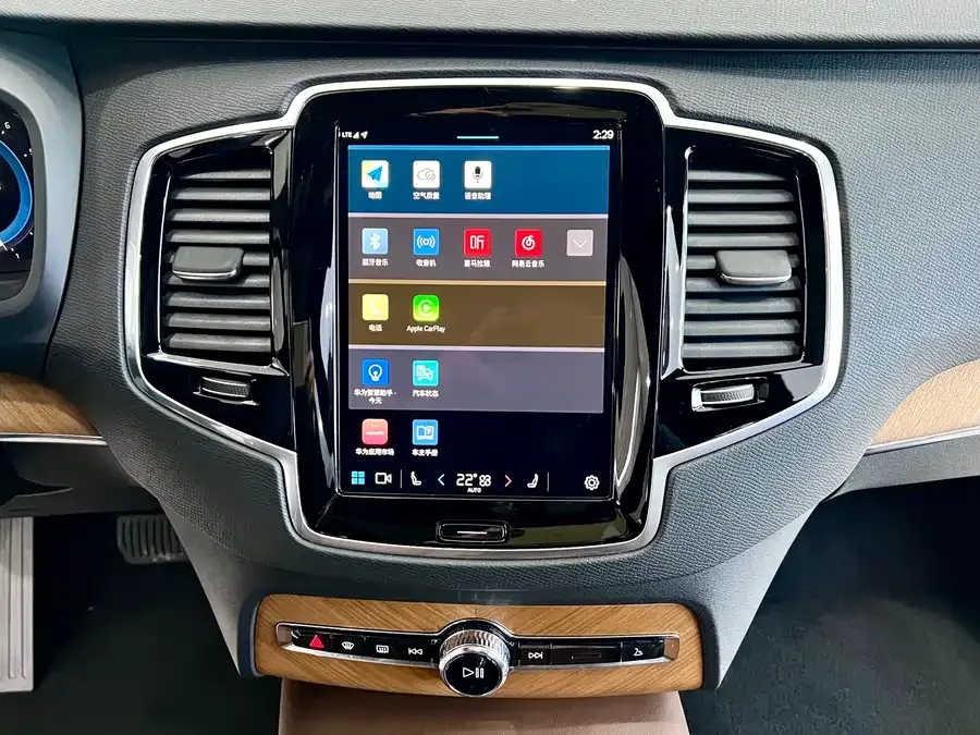 Volvo XC90 2024 B6 Zhiyi Luxury Edition 7 Seaters 2025 — миниатюра 5