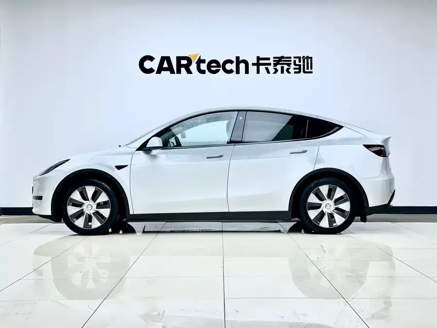 Tesla Model Y Model Y 2022 rear-wheel drive version 2022 — миниатюра 2