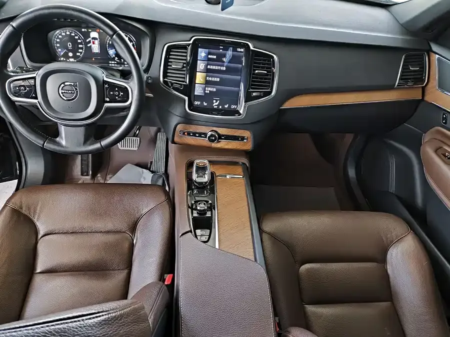Volvo XC90 2022 B6 Zhiyi Luxury Edition 7-seater 2022 — миниатюра 3