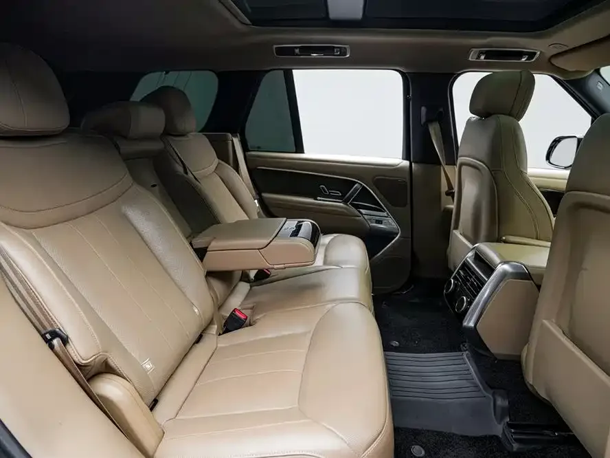Land Rover Range Rover Range Rover 2024 3.0 L6 360PS Grand Edition 2024 — миниатюра 4