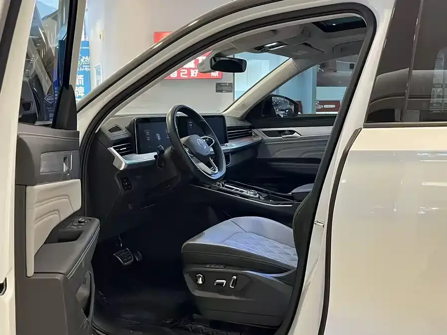 Volkswagen Tavendor 2024 Lanxun 380TSI 4WD R-Line Touring Edition 2024 — миниатюра 4