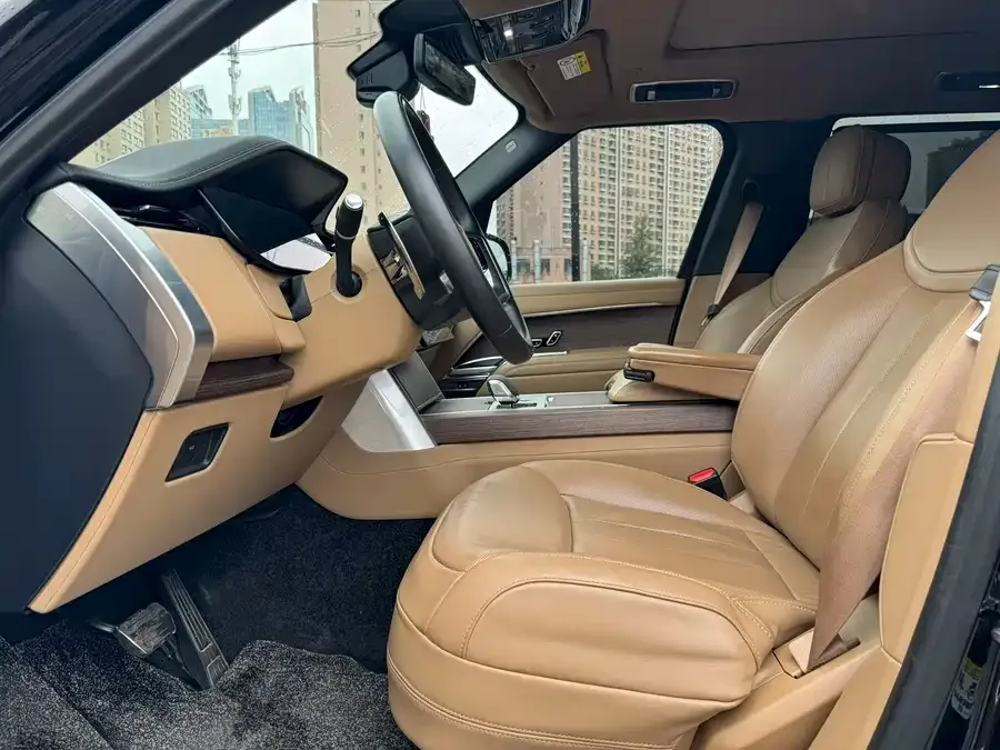 Land Rover Range Rover Range Rover 2024 3.0 L6 400PS Grand Extended Edition 7 Seaters 2024 — миниатюра 4