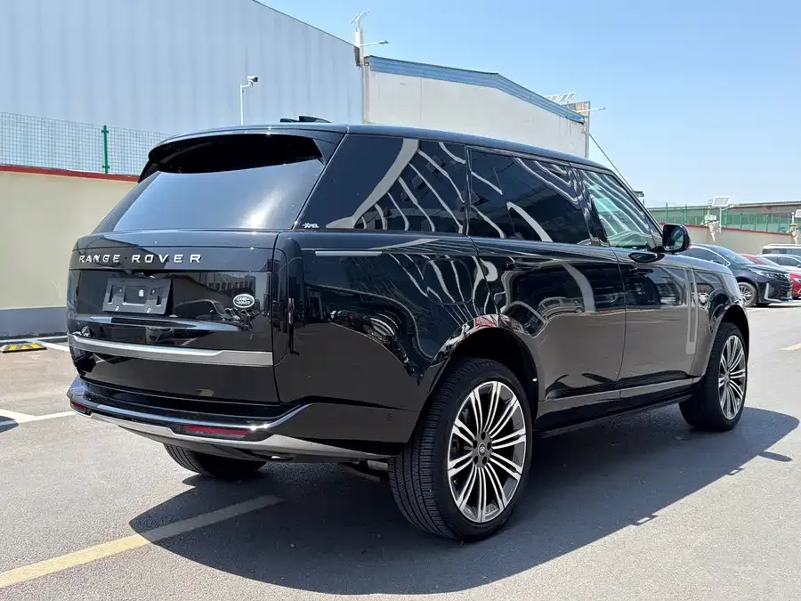 Land Rover Range Rover Range Rover 2023 3.0 L6 400PS Seven-seat Extended Edition 2023 — миниатюра 2