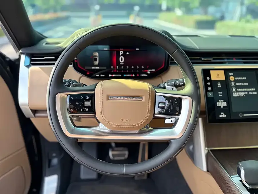 Land Rover Range Rover Range Rover 2025 3.0 L6 400PS Grand Edition 2025 — миниатюра 3