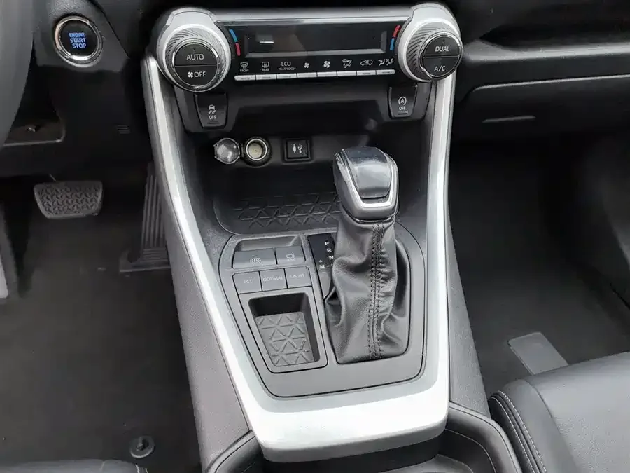 Toyota Wildlander Wildlander 2022 2.0L CVT 2WD Luxury PLUS Edition 2022 — миниатюра 4