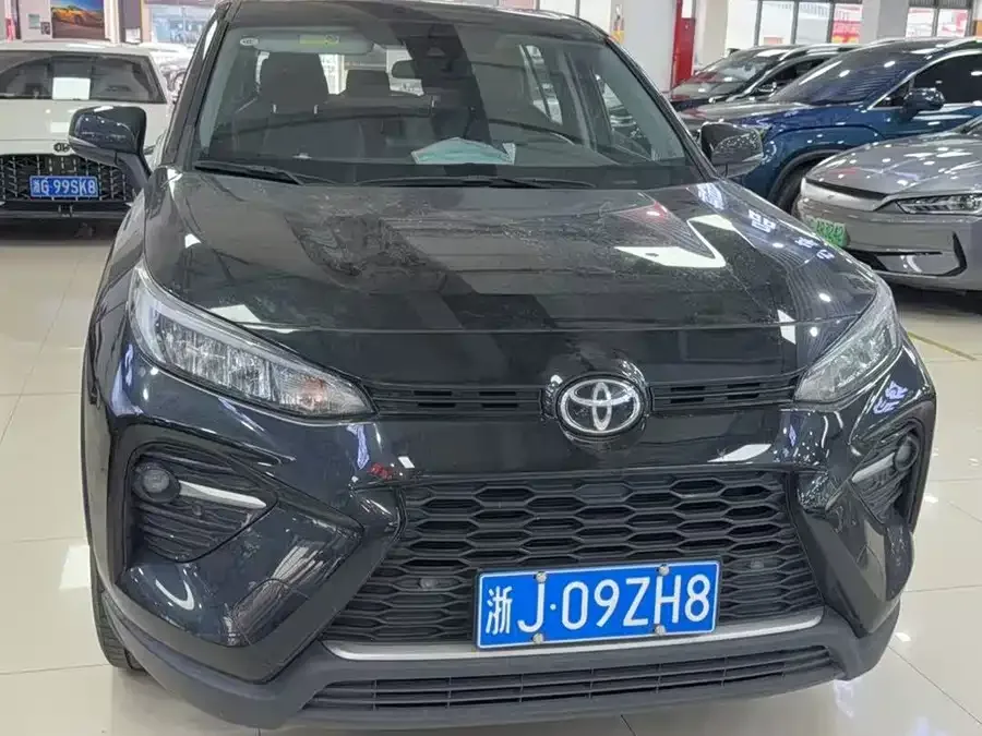 Toyota Wildlander Wildlander 2023 2.0L CVT 2WD Urban Edition 2024 — фото 1, купить с доставкой в Москву