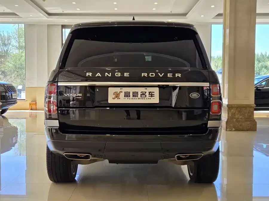 Land Rover Range Rover Range Rover 2022 3.0 L6 400PS Legendary Extended Classic Edition 2022 — миниатюра 2