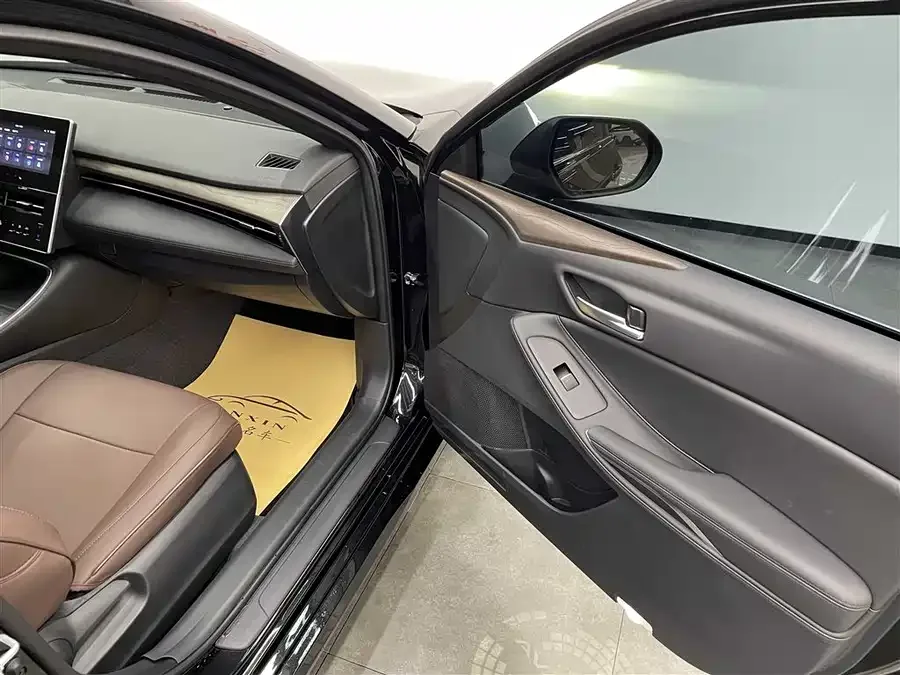 Toyota Avalon Avalon 2023 2.0L Progressive Edition 2026 — миниатюра 4