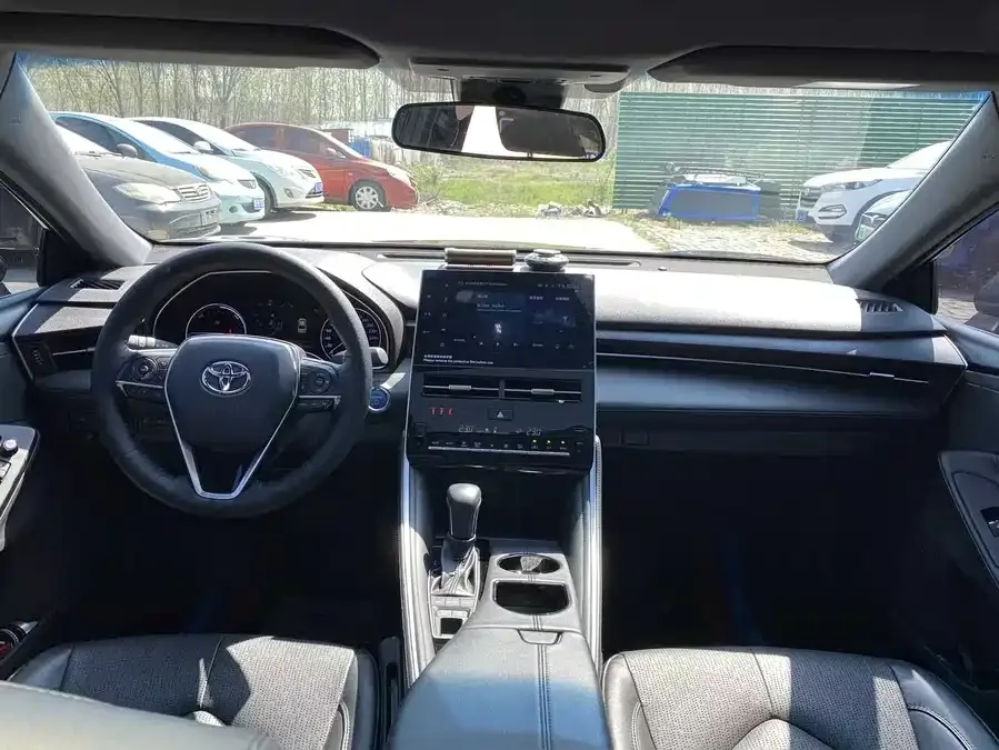 Toyota Avalon 2023 Avalon Hybrid 2.5L Luxury Edition 2023 — миниатюра 3