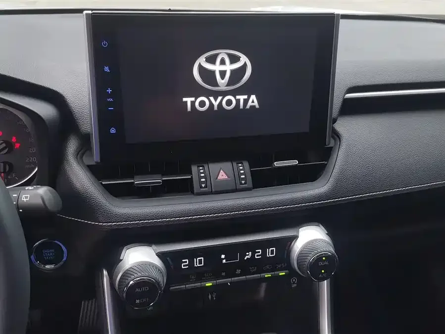 Toyota Wildlander Wildlander 2022 2.0L CVT 2WD Luxury PLUS Edition 2022 — миниатюра 4