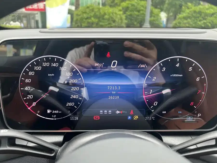 Mercedes-Benz GLC-Class Mercedes-Benz GLC 2025 GLC 300 L 4MATIC Luxury 5-seater 2025 — миниатюра 3
