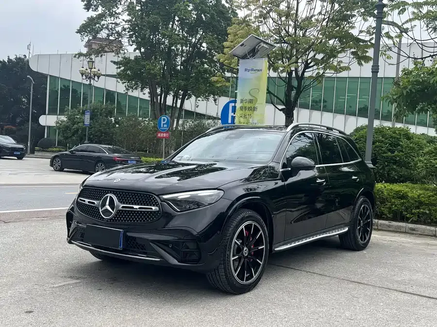 Mercedes-Benz GLC-Class 2025
