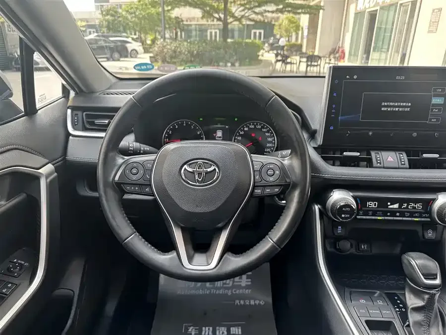 Toyota Wildlander Wildlander 2022 2.0L CVT 2WD Luxury PLUS Edition 2022 — миниатюра 3