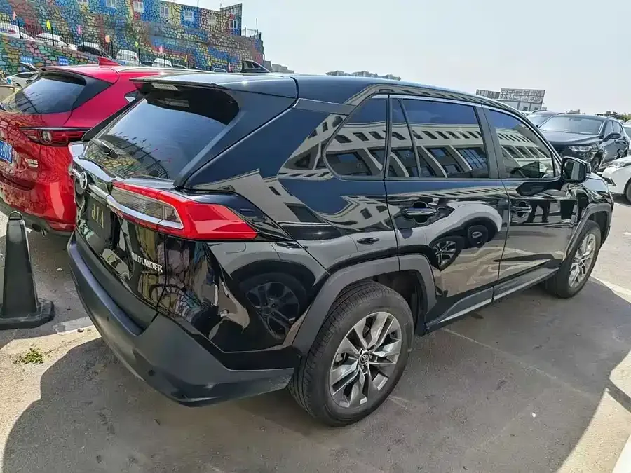 Toyota Wildlander Wildlander 2022 2.0L CVT 2WD Leading Edition 2023 — миниатюра 4