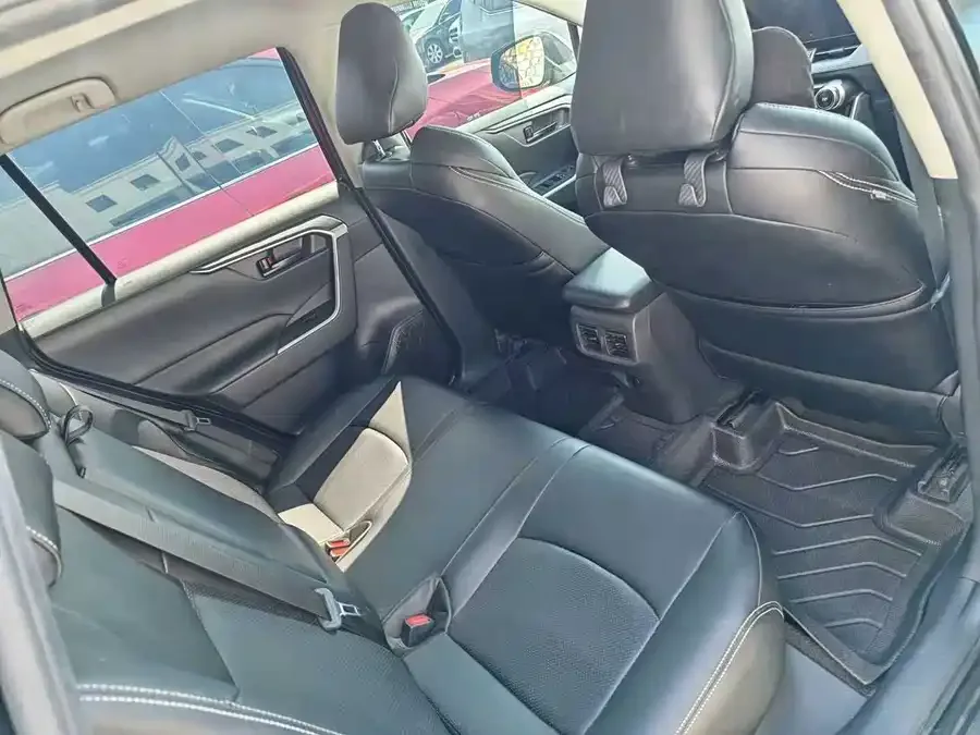 Toyota Wildlander Wildlander 2022 2.0L CVT 2WD Leading Edition 2023 — миниатюра 5