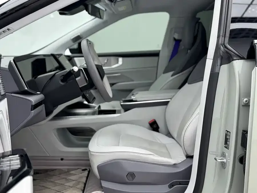 HiPhi Y Gaohe HiPhi Y 2023 560km Elite Edition 2023 — миниатюра 2