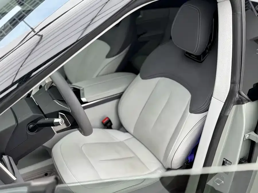 HiPhi Y Gaohe HiPhi Y 2023 560km Elite Edition 2023 — миниатюра 4