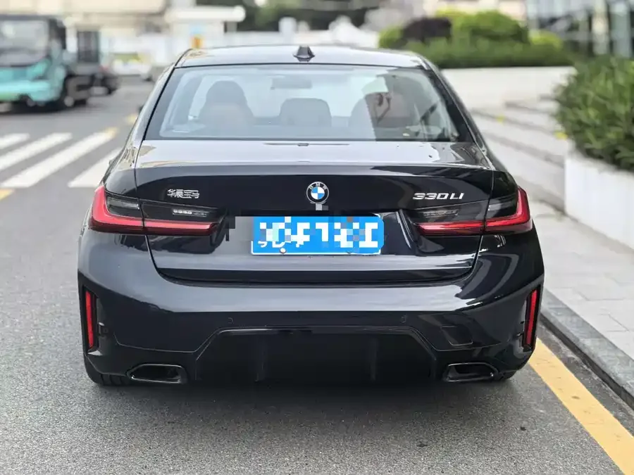 BMW 3 Series BMW 3 Series 2025 330Li M Sport Night Edition 2024 — миниатюра 4
