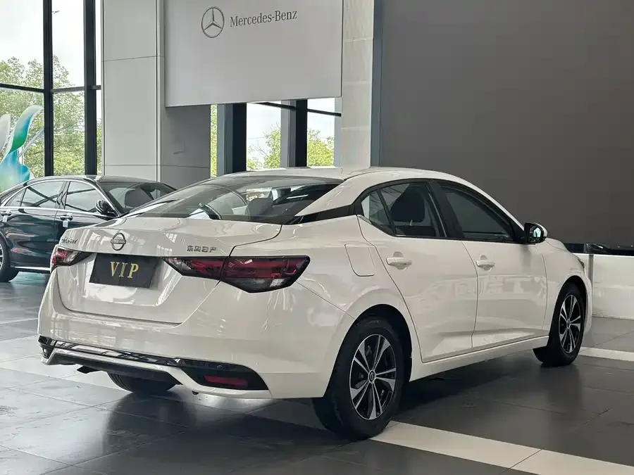 Nissan Sylphy Sylphy 2023 1.6L CVT Enjoy Edition 2024 — миниатюра 4