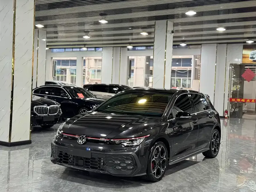 Volkswagen GOLF GTI 2026