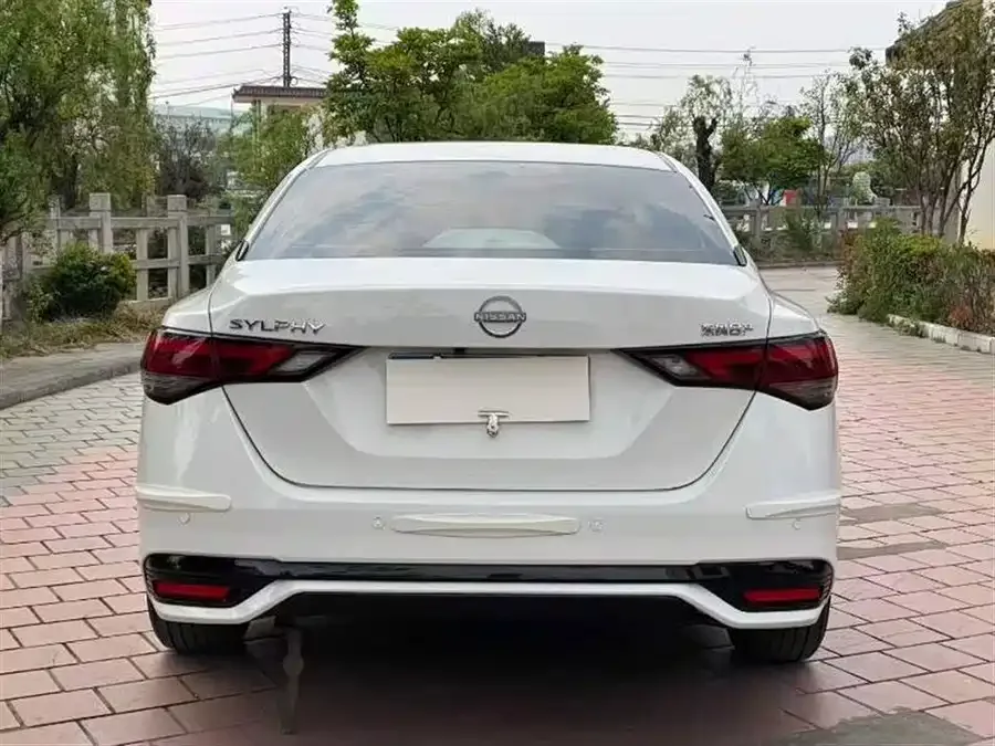Nissan Sylphy Sylphy 2023 1.6L CVT Enjoy Edition 2024 — миниатюра 5