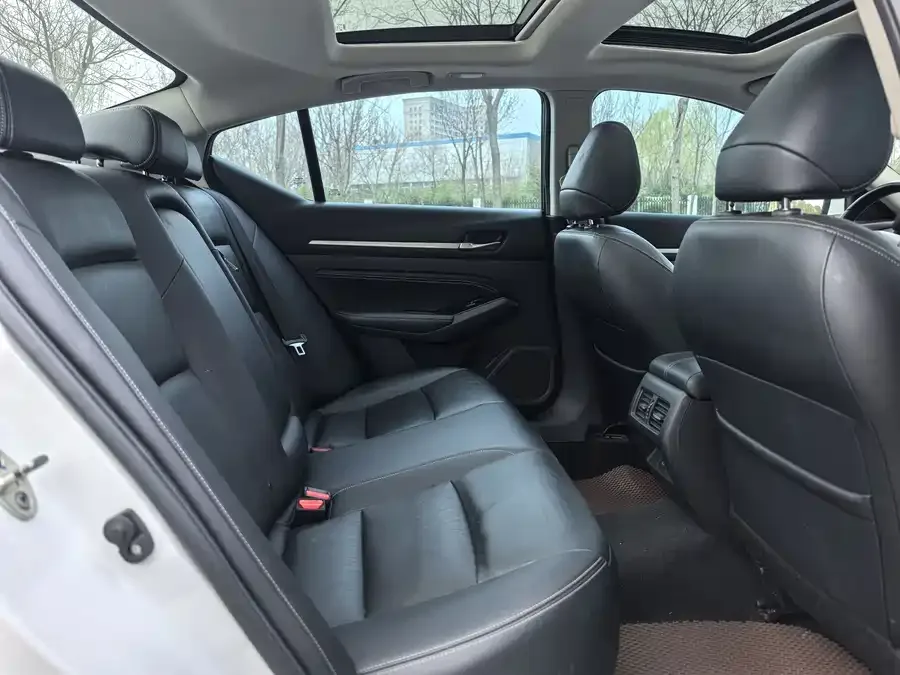 Nissan Altima 2022 Teana 2.0L XL-TLS Enjoy Edition 2023 — миниатюра 3