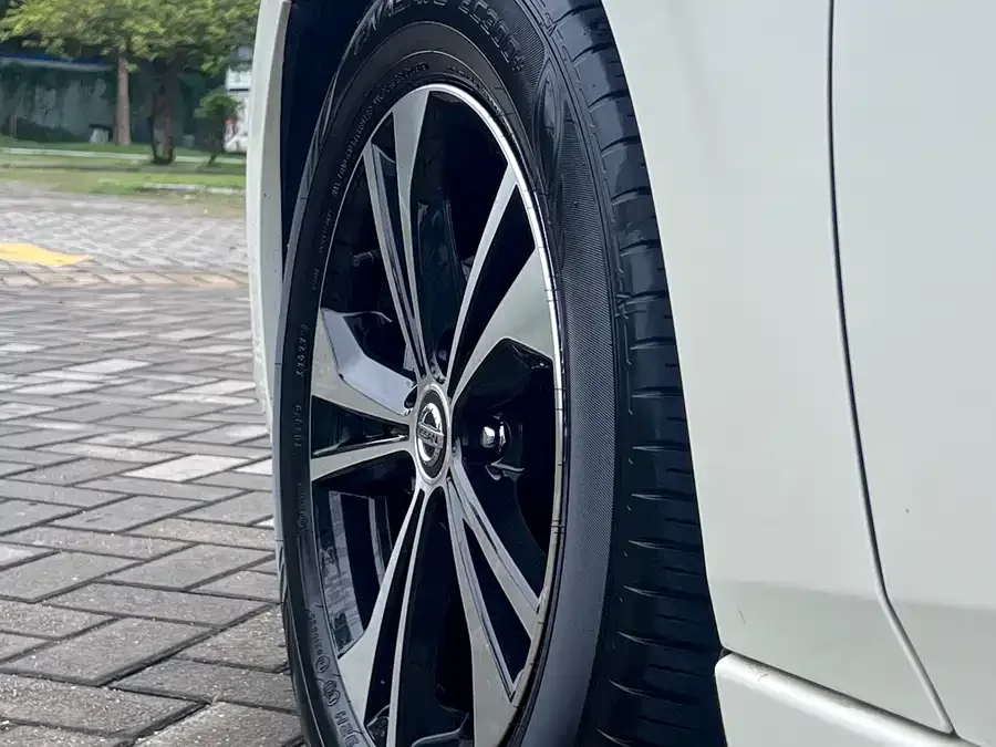 Nissan Sylphy Sylphy 2022 1.6L XL CVT Enjoy Edition 2023 — миниатюра 5