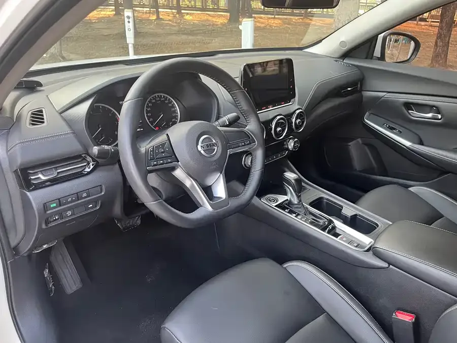 Nissan Sylphy Sylphy 2022 1.6L XL CVT Enjoy Edition 2022 — миниатюра 5